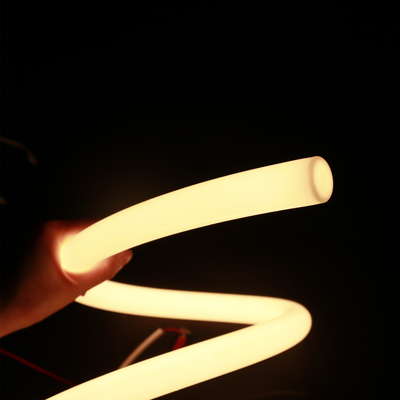 Cabo flexível de néon flexível IP67 6000k impermeável do diodo emissor de luz de um RGB de 360 graus